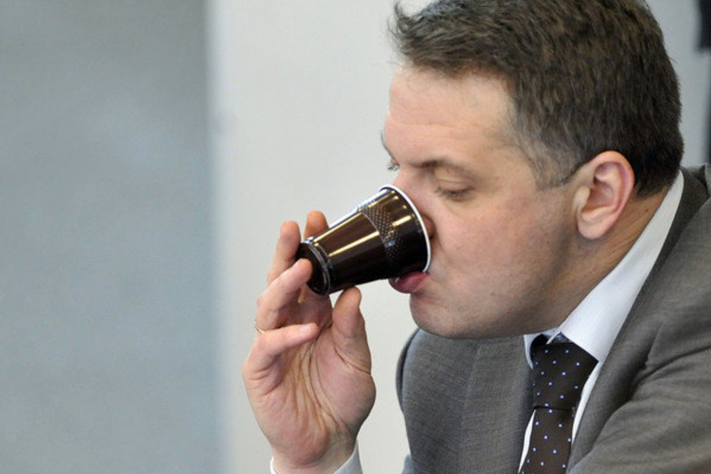 Seimo opozicija jau surinko susisiekimo ministrui Eligijui Masiuliui interpeliaciją pradėti būtinus 29 parašus.