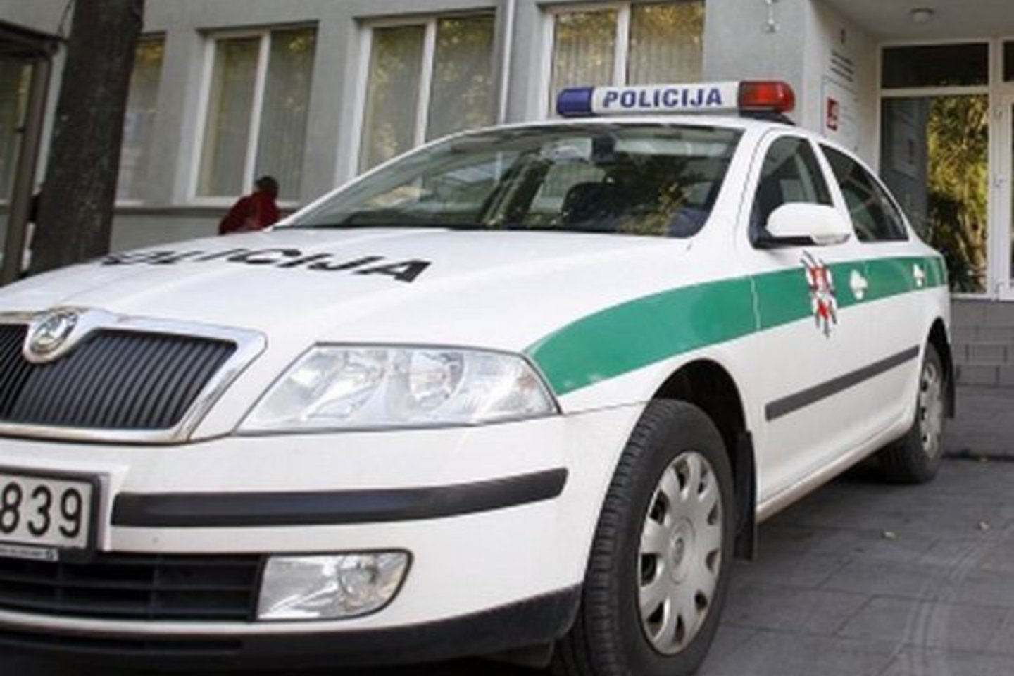 Policijos pareigūnai nustatinėja tvenkinyje rasto mirusio vyro asmenybę