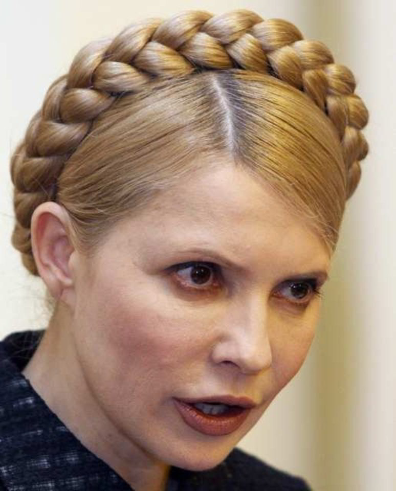 „Mes neužmerksime akių prieš tai, kas vyksta Ukrainoje. Mes tai vadiname autoritarizmo pradžia“, - teigė J.Tymošenko.