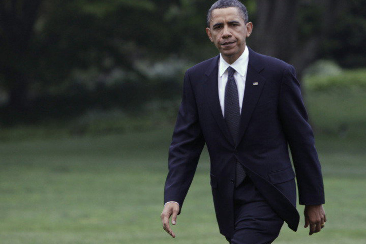 JAV policija netoli B.Obamos lėktuvo sulaikė ginkluotą vyrą.