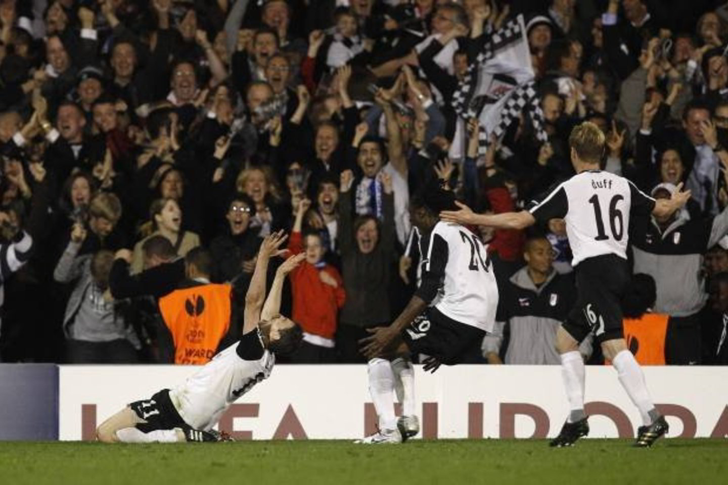 „Fulham“ ekipai kelią į finalą garantavo Z.Geros (kairėje) įvartis.