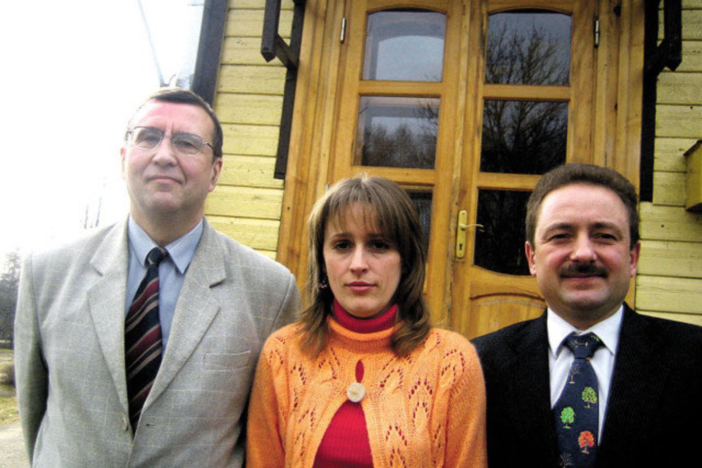 Salako pagrindinės mokyklos Baibių skyriaus vedėjas Valdas Ragauskas, priešmokyklinio ugdymo pedagogė Jurga Miškinytė ir keturių vaikų tėvas Viktoras Juozėnas.