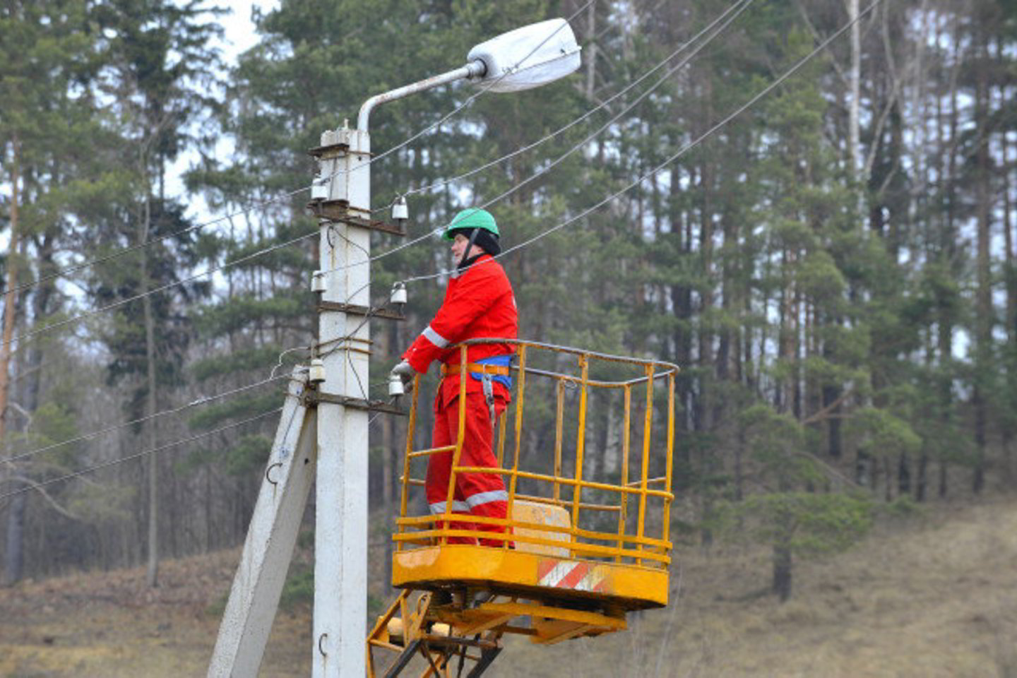 Vienas iš perspektyviausių profesijų - elektrikas.