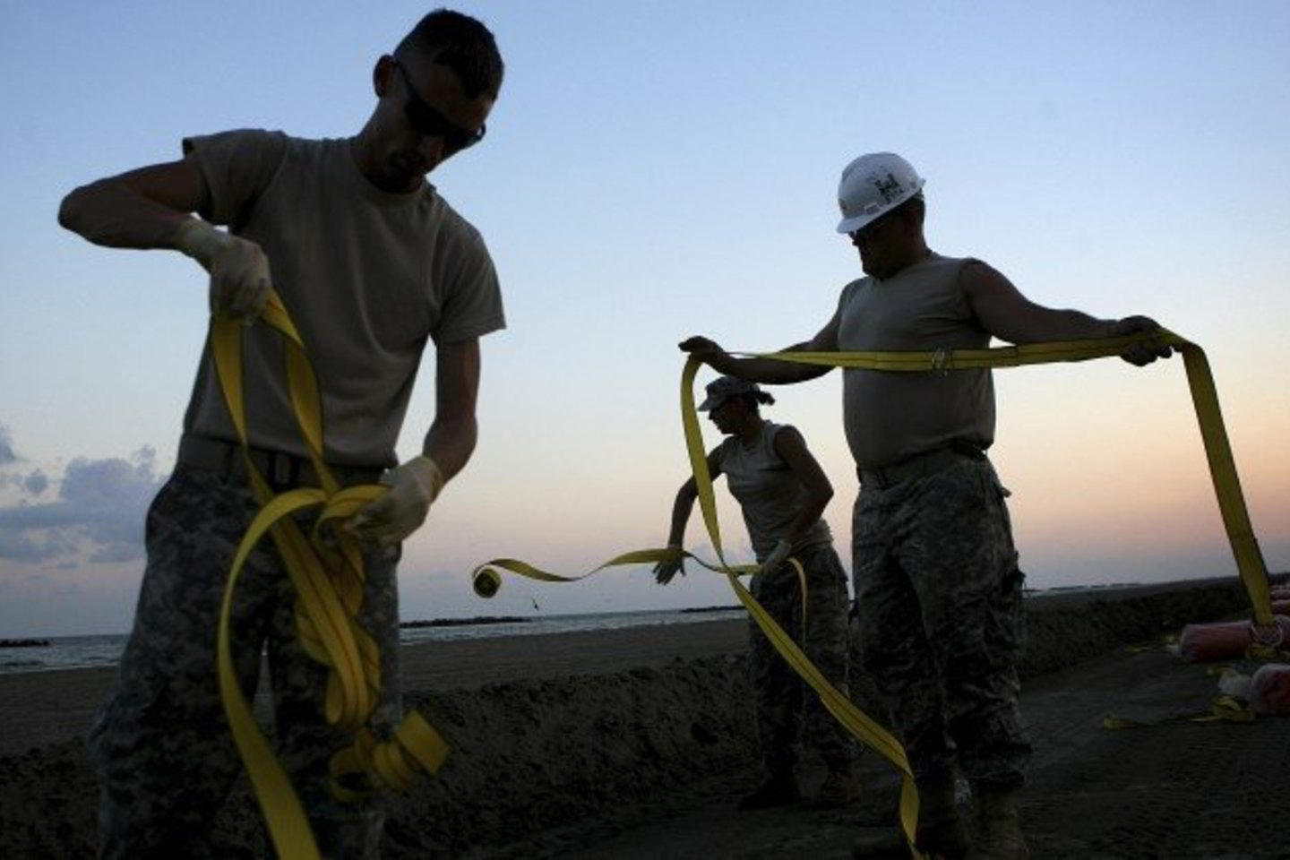 BP išlaidos naftos nuotėkio likvidavimui ir su tuo susijusios išlaidos jau artėja prie 1 mlrd. JAV dolerių.