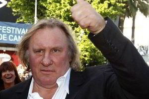 Lenkiškai prabilęs prancūzų aktorius G.Depardieu Lenkijos bankui priviliojo 144 tūkst. naujų klientų