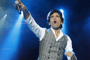 Britų atlikėjui Mikai dainuoti lengviau nei valytis dantis (nuotraukos)