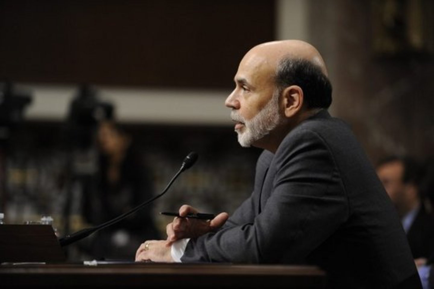 Anot B.Bernanke, centrinis bankas ir toliau „atsargiai rengia ekonomikos stimuliavimo priemonių atsisakymo planą“.