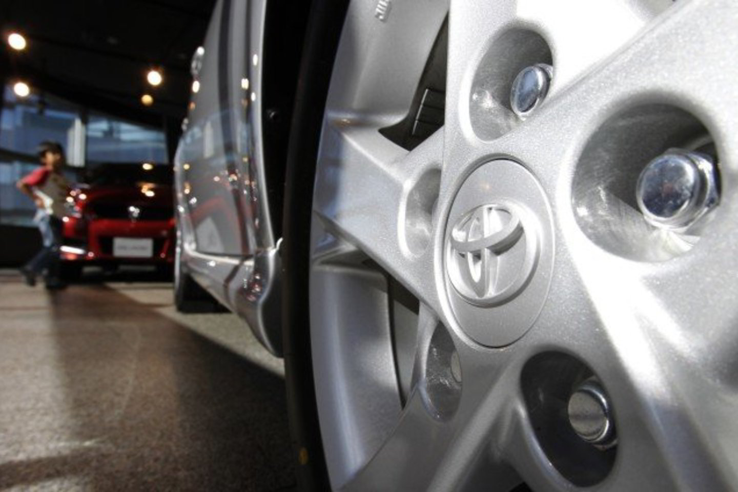 Antrąjį šių metų ketvirtį „Toyota“ gavo didžiausią pelną per dvejus metus.