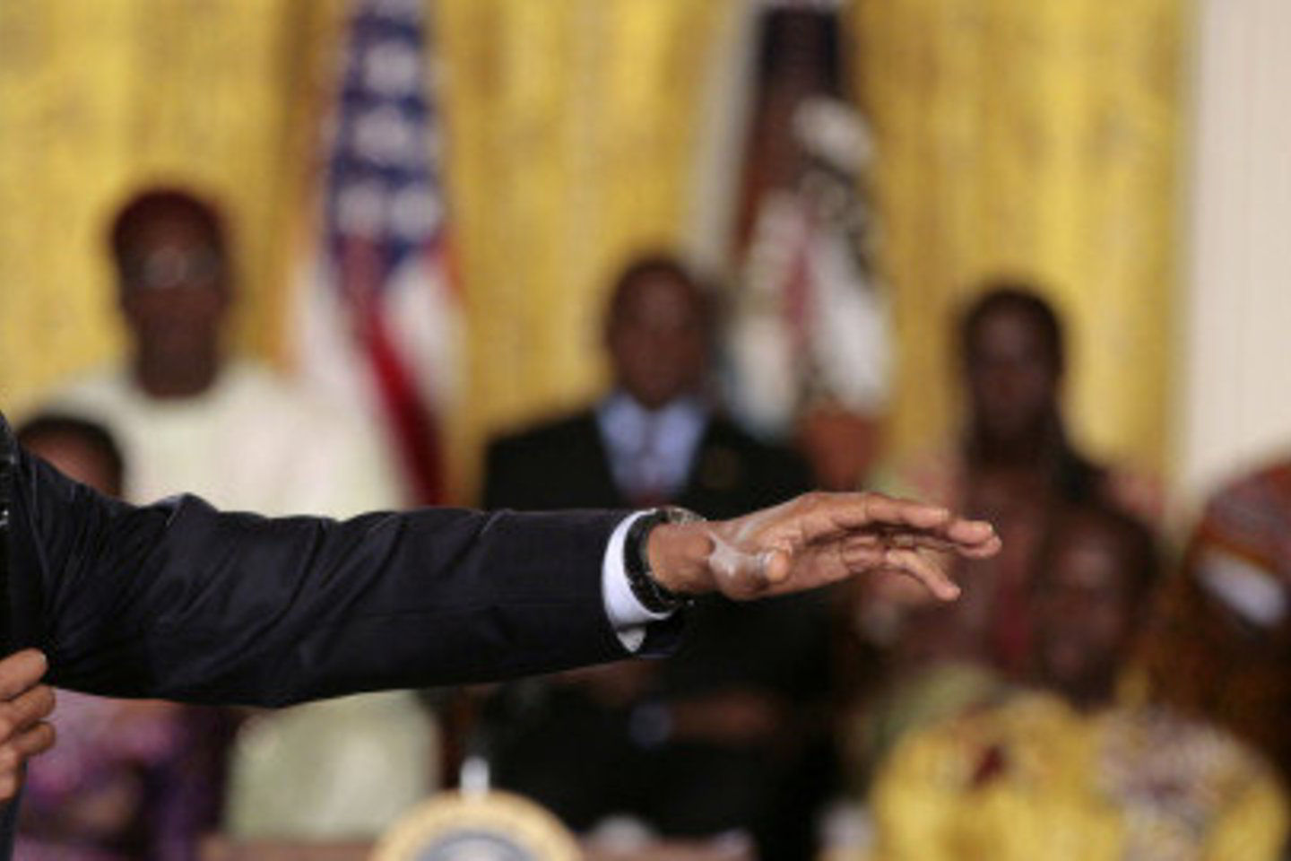 Pasak B.Obamos, diržus veržiasi ne tik šeimos, bet ir vyriausybė.