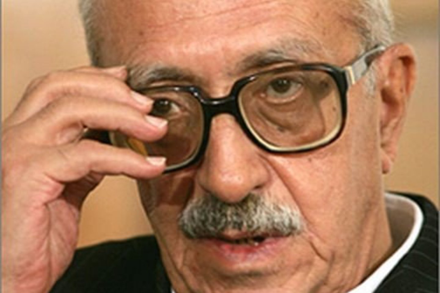 T.Azizas atstovavo S.Husseino vyriausybei užsienio valstybėse ir Jungtinėse Tautose (JT).