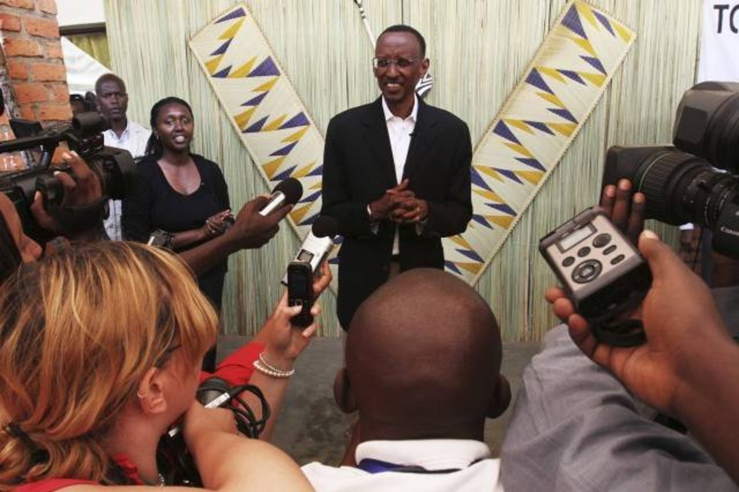 Preliminarūs rezultatai rodo, kad Ruandos prezidentu perrinktas P.Kagame.