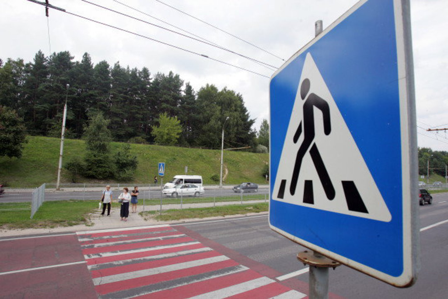 Pėsčiųjų perėjoje sužalotas neįgaliojo vežimėliu važiavęs jaunuolis.