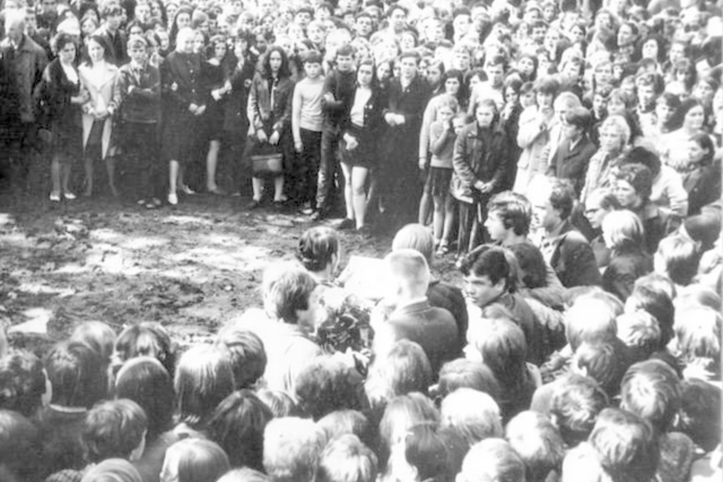 R.Kalantos susideginimas ir po jo prasidėję neramumai Kaune yra vienas iš tų retų atvejų, dėl kurių pilietiškumo istorikai sutaria.