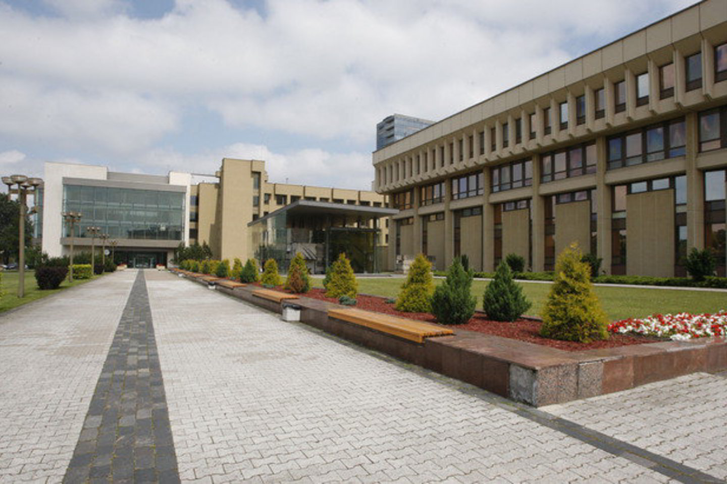 Vyras ant kojų sukėlė Vilniaus policiją, kai paskelbė, kad Seimas gali sprogti.