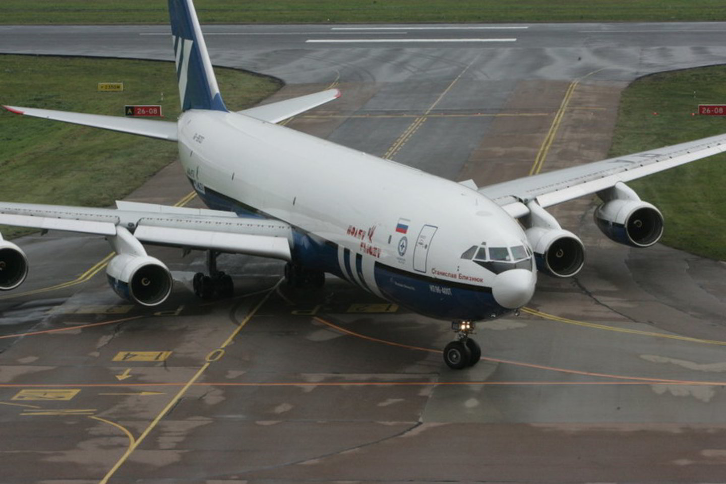 Įspūdingo dydžio IL-96 orlaivis pasiekė Kauną.