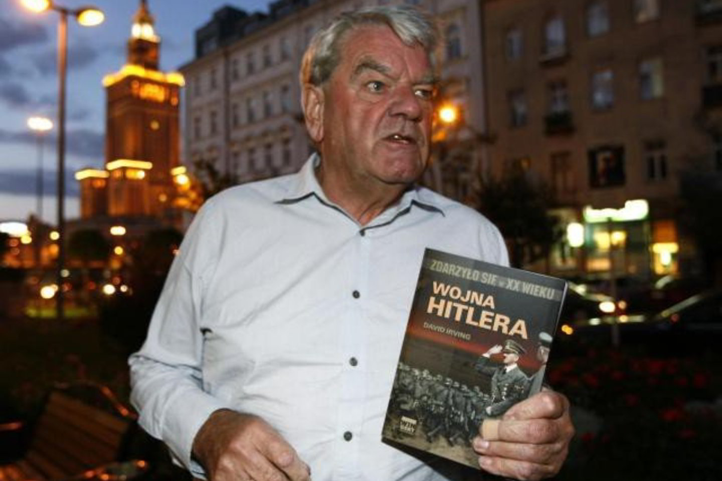Holokaustą neigiančio D.Irvingo atvykimas į Lenkiją slegia vietos žydų bendruomenę.