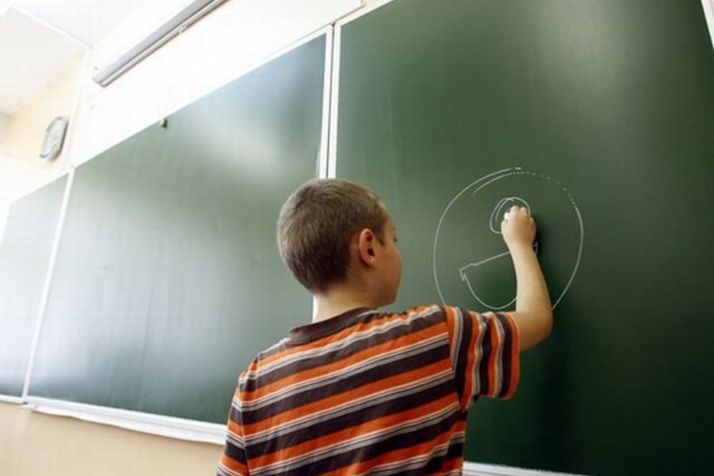 Lietuvoje 2008 metais užsienio kalbos pradinėse klasėse mokėsi 64 proc. vaikų.
