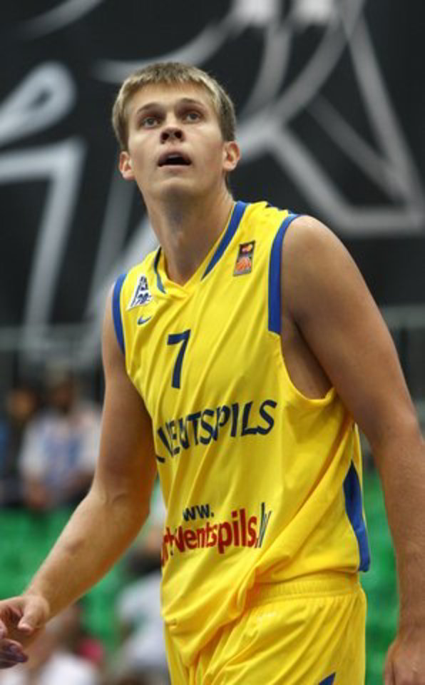S.Kuzminskas pelnė 13 taškų.