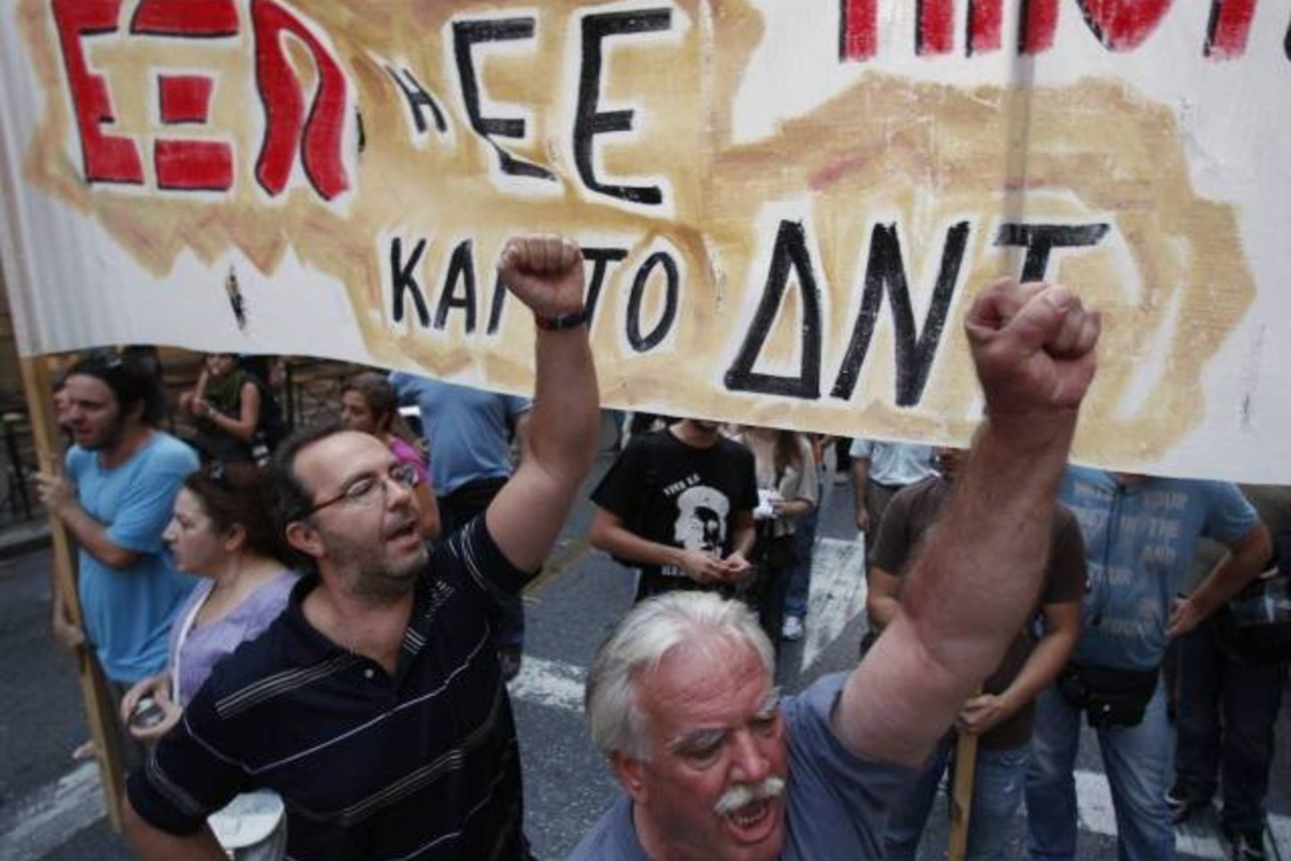 Graikijos sostinę nuolat drebina streikai.