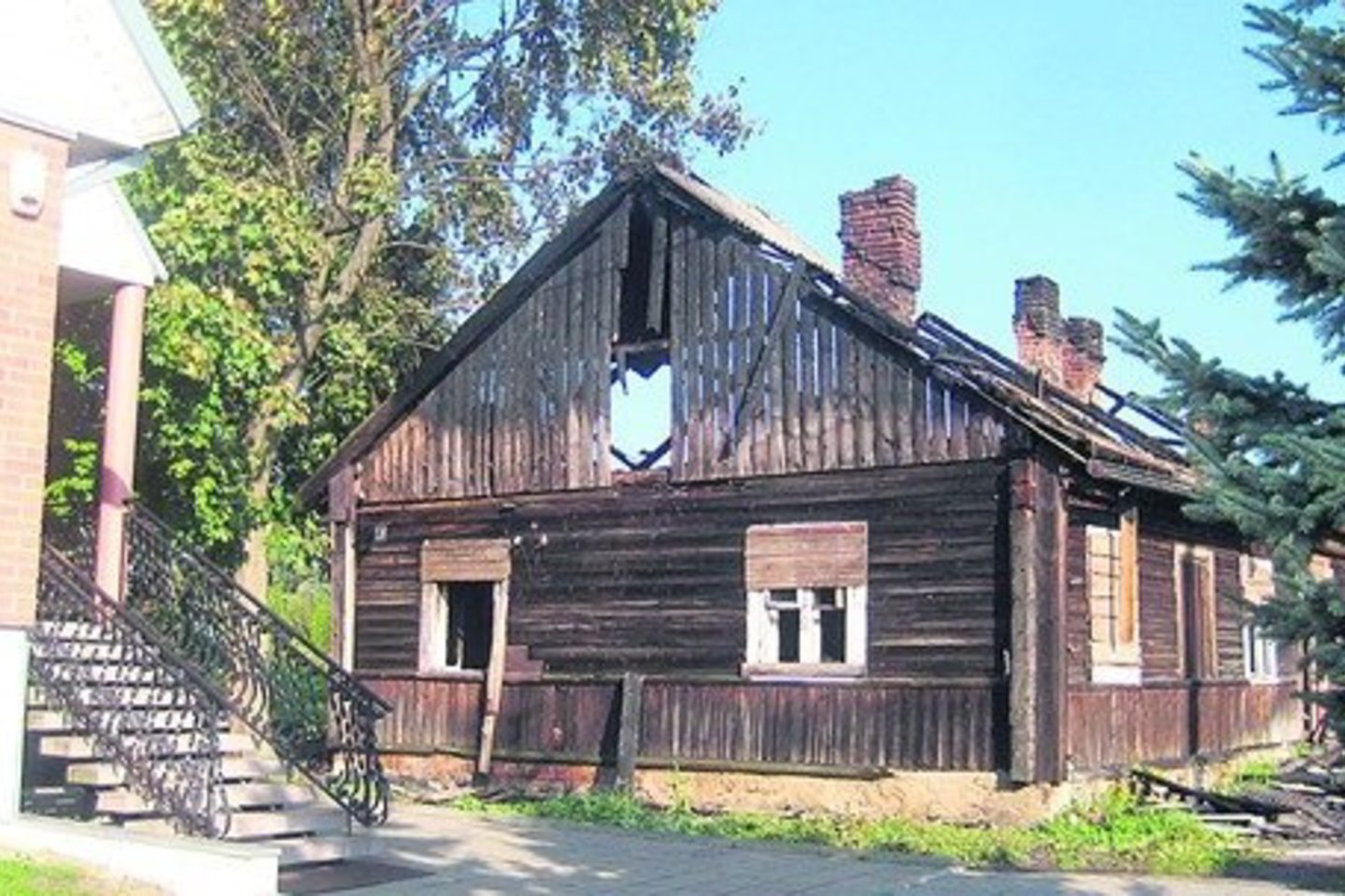 Šiame gaisro nuniokotame name penkerius metus yra gyvenusi poetė S.Nėris.