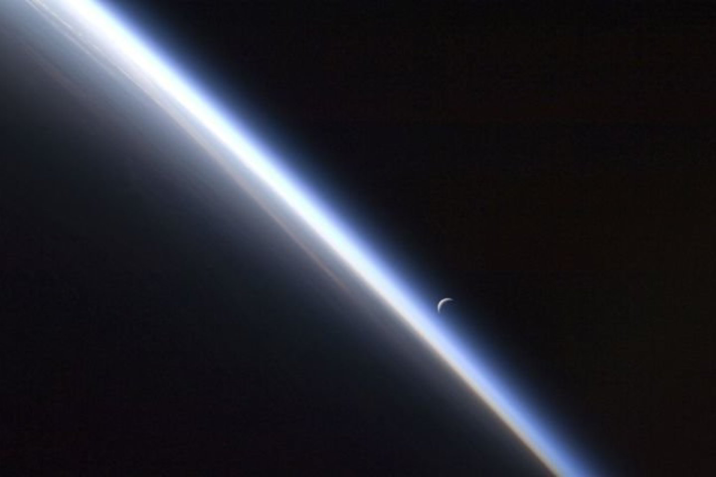 Iš pradžių „Chang'e-2“ aplink Mėnulį skries 100 km atstumu nuo jo.