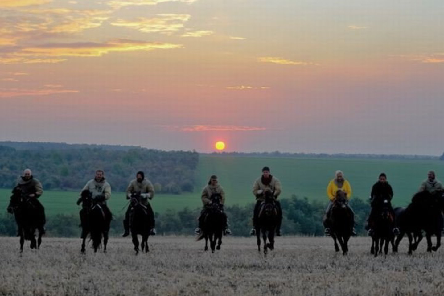Dienos maršrutą beveik įpusėjusius raitelius Baltos miestelyje pasiekė nelaukta žinia.