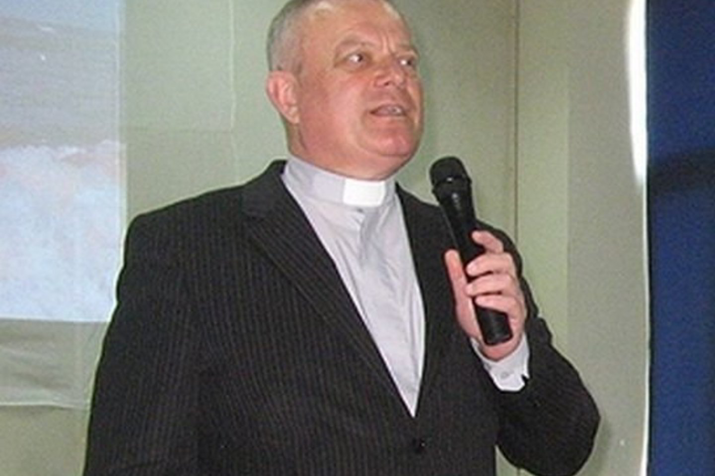 Dvasininkas nemano, kad jo pomėgis žvejoti yra labai svetimas tarnauti Dievui pašauktiems žmonėms.