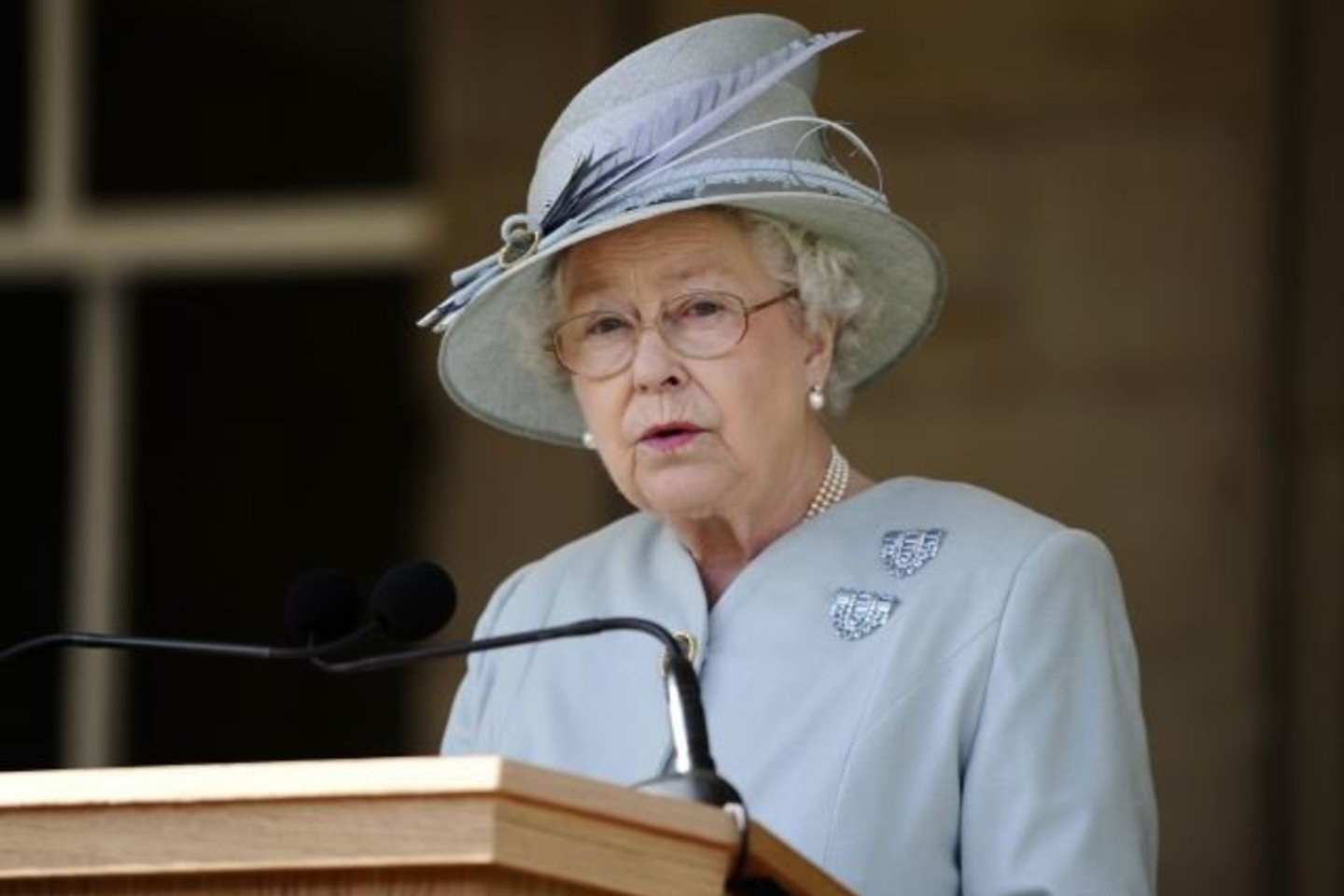 Karalienė Elizabeth II sužinojo, kad nėra įtakingiausia D.Britanijos moteris.