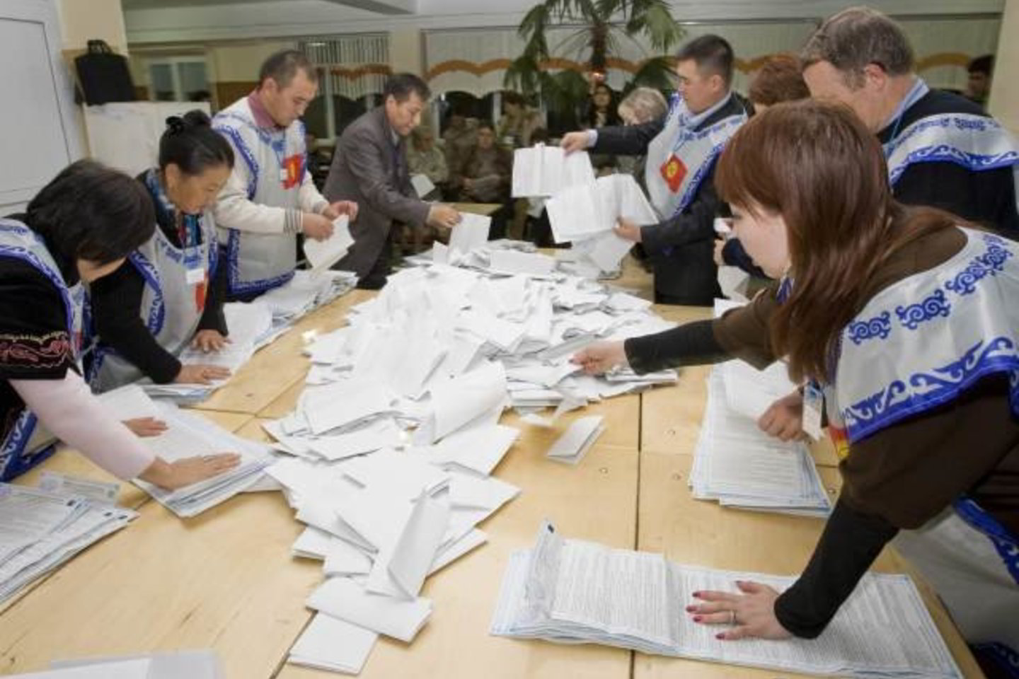 Į parlamentą, perkopusios 5 proc. ribą, pateko penkios partijos.