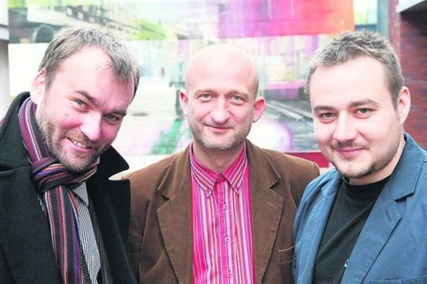 Lenkų žurnalistai (iš kairės) R.Rzeszotekas, J.Kiełpinskis ir A.Luksas Vilniuje vakar pristatė savo knygą apie Lietuvą.