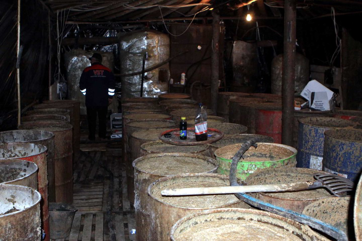 Šilutės rajone konfiskuota 110 litrų gatavos nelegalios produkcijos ir sunaikinta apie 10 000 litrų raugintos žaliavos.