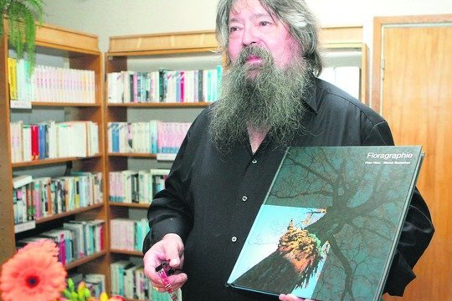 P.Hessas įsitikinęs, kad jei gėlę nuskini, turi suteikti jai įdomesnį gyvenimą.