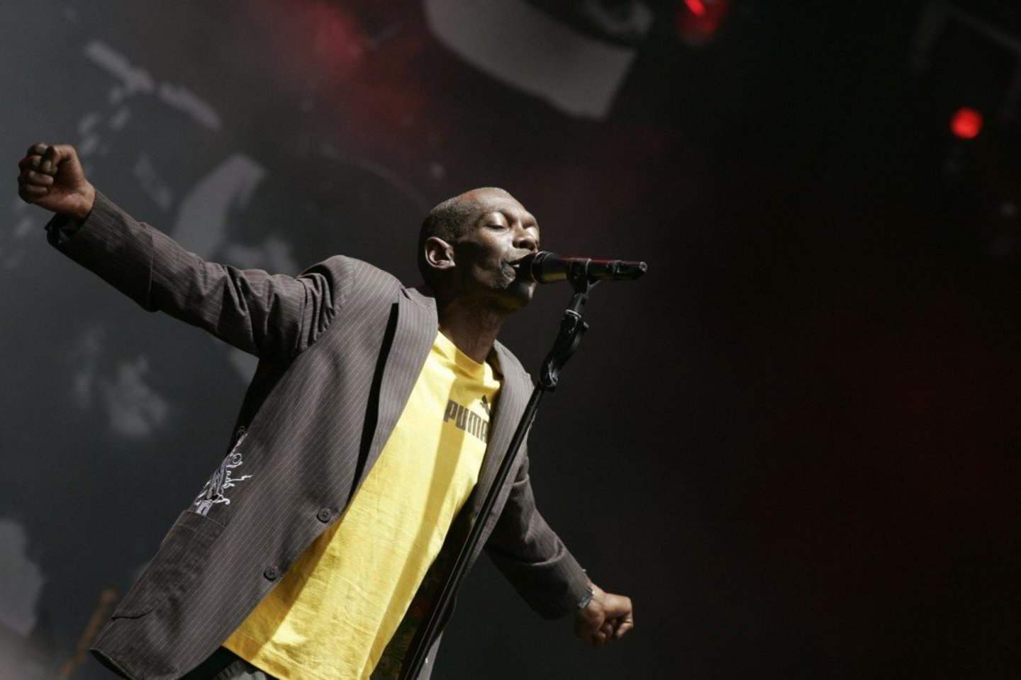 Dėl grupės „Faithless“ vokalisto Maxi Jazzo ligos jos koncerto Lietuvoje datą ketinama keisti.
