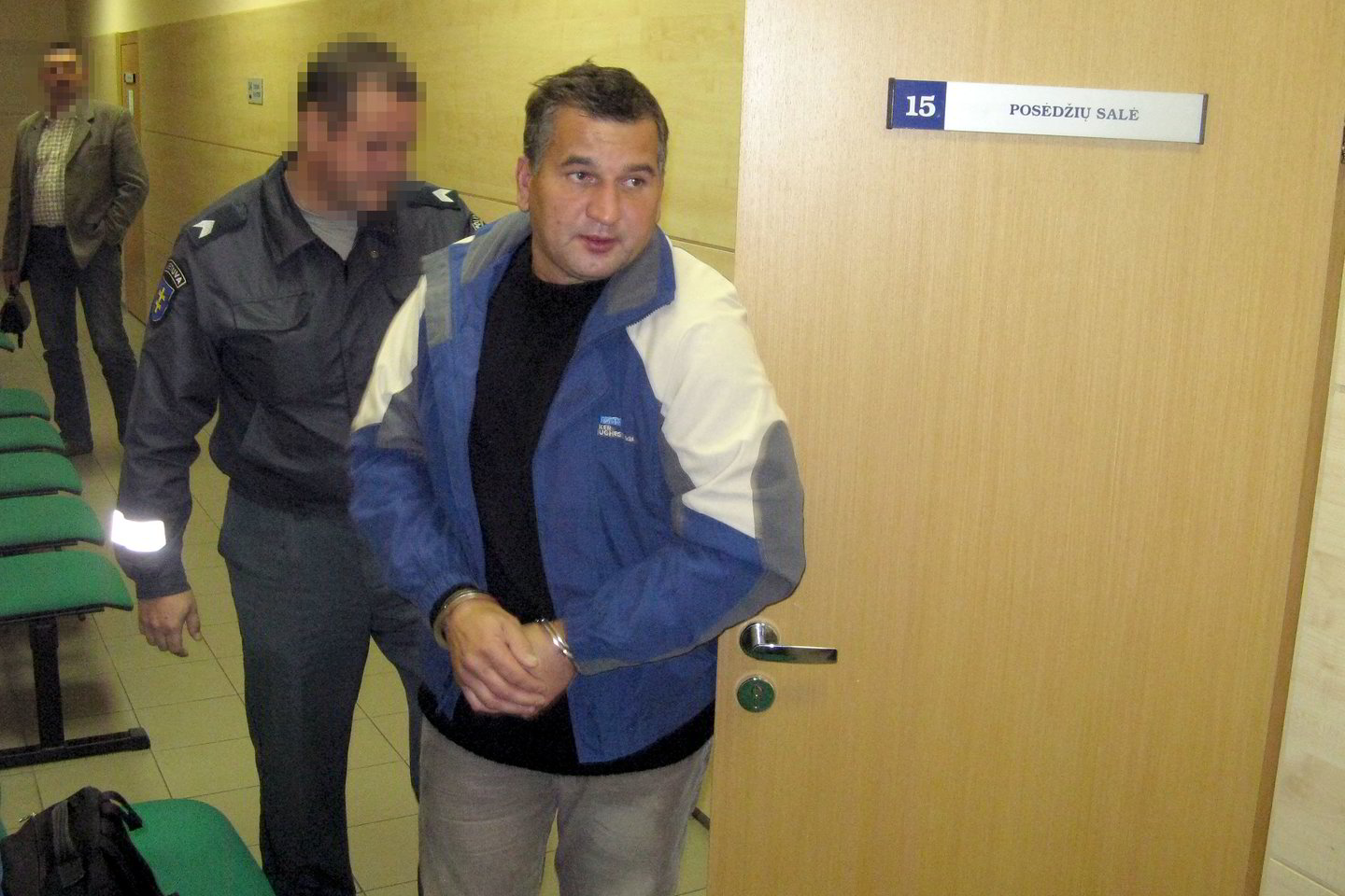Policijos pareigūnas R.Gasiulis iš anksto planavo įvykdyti nusikaltimą.