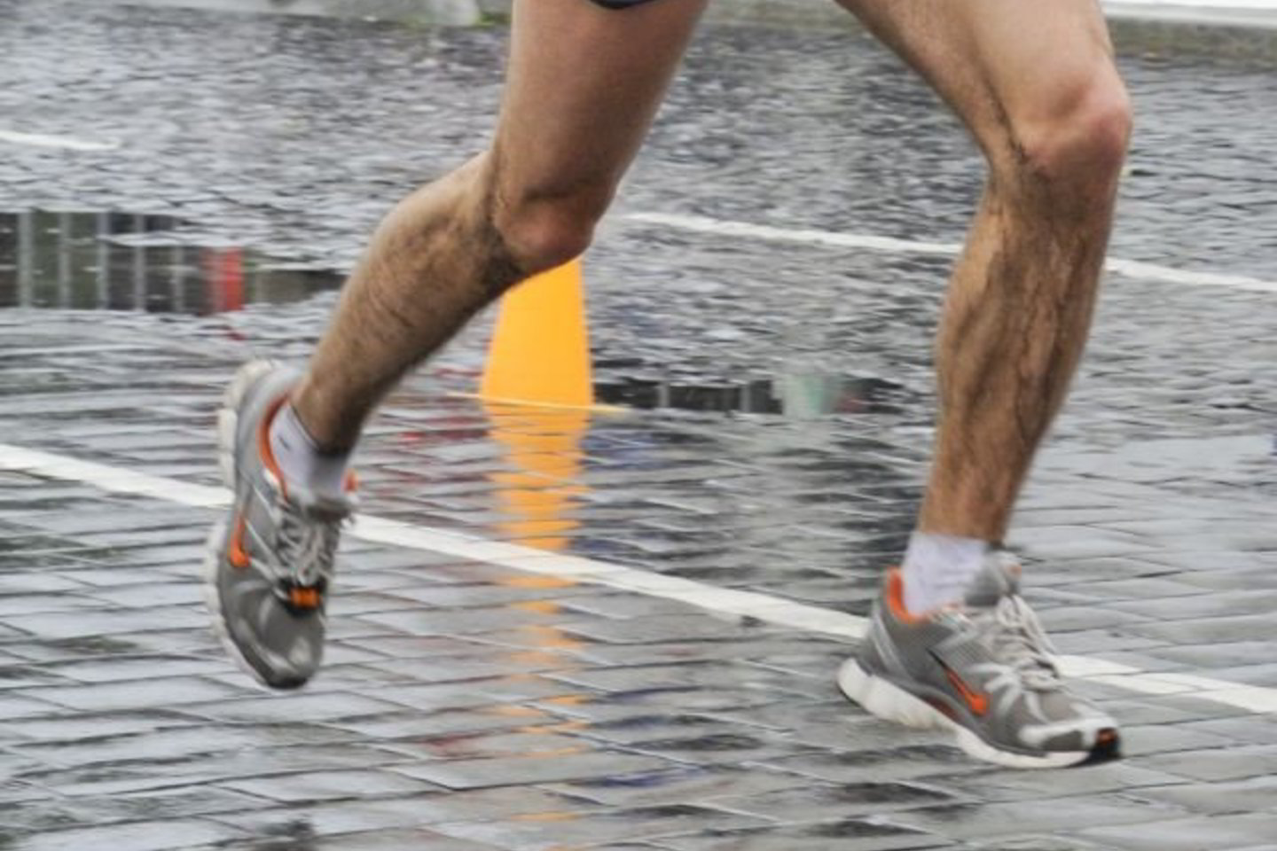 S.Girardas per dieną vidutiniškai nubėgdavo 74 km.