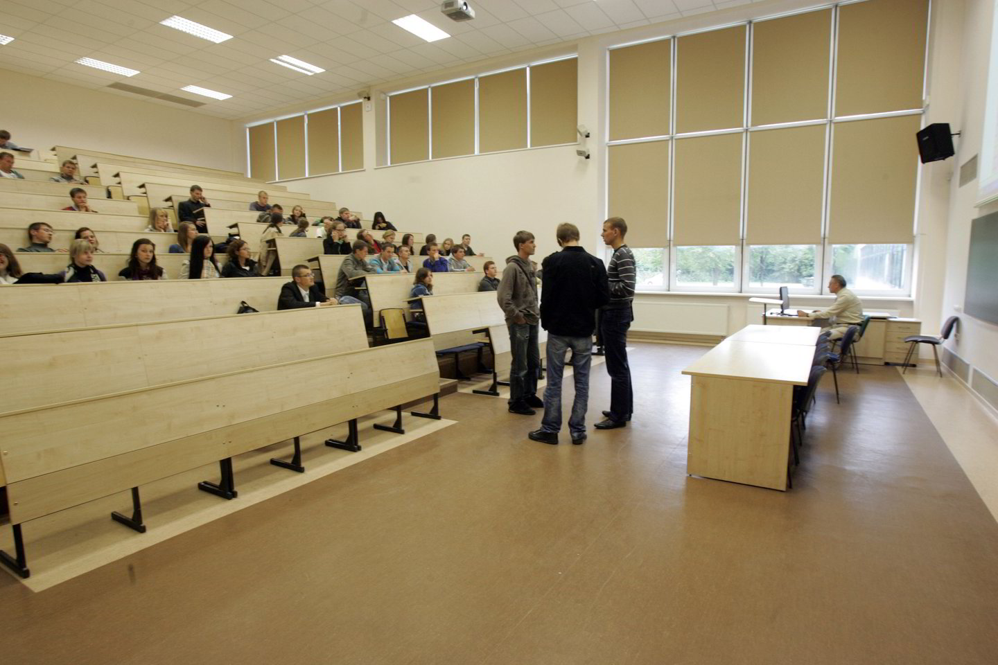 Kompensacijas numatoma skirstyti ne po kiekvieno kurso, o atitinkamą studijų laikotarpį baigusiems studentams.