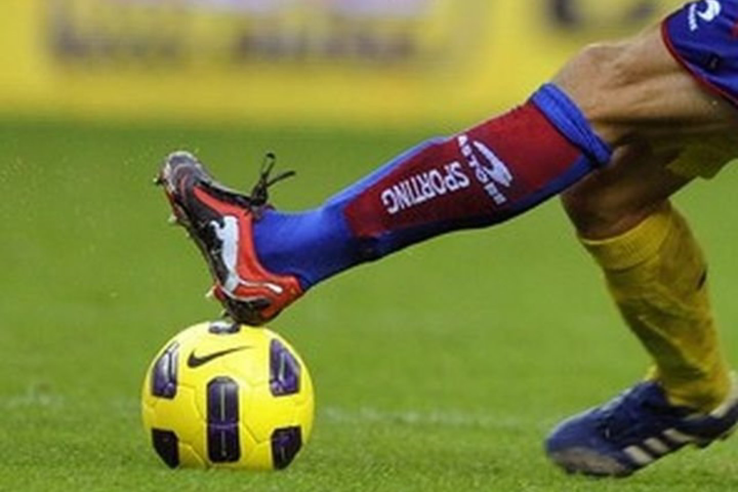 Šviesi ateitis Europos klubuose užtemdo jaunų futbolininkų vaikystę.