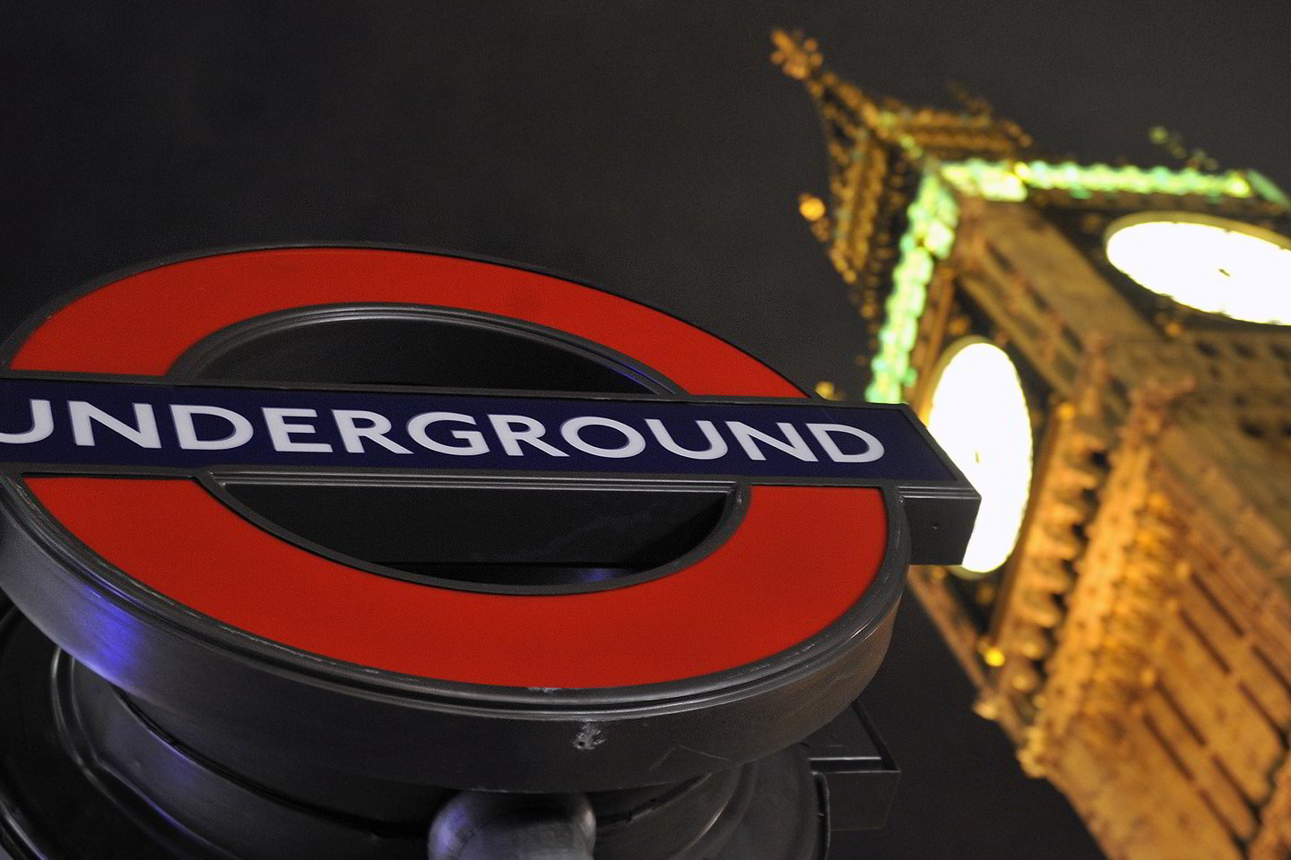 Kasdien Londono metro naudojasi daugiau kaip 3,5 mln. žmonių.