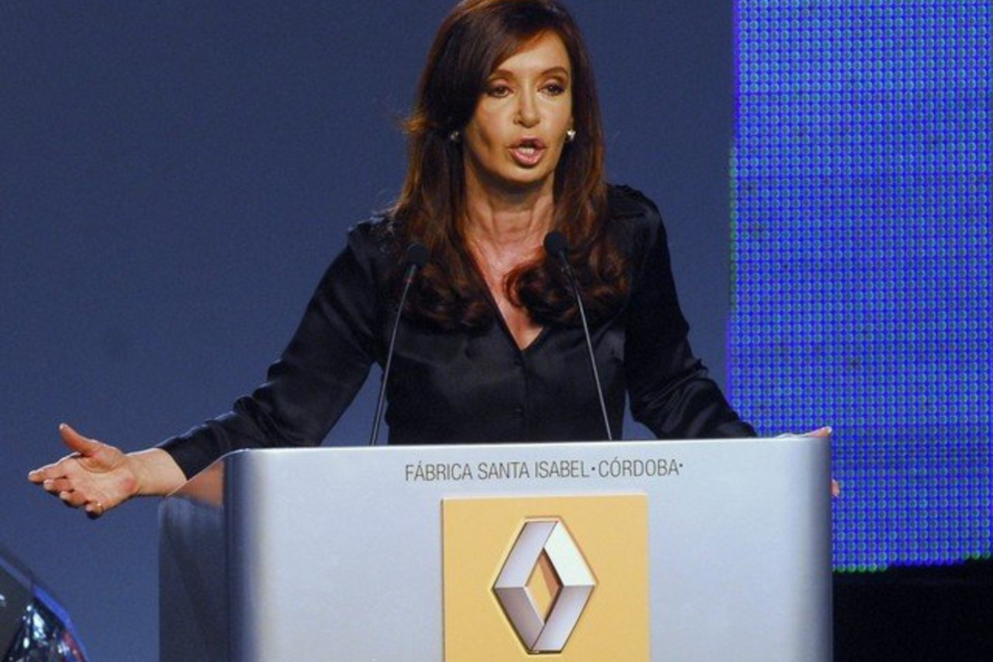C.Fernandes de Kirchner padėkojo visiems Argentinos gyventojams, kurie pareiškė jai paramą, kurie meldėsi ir verkė.