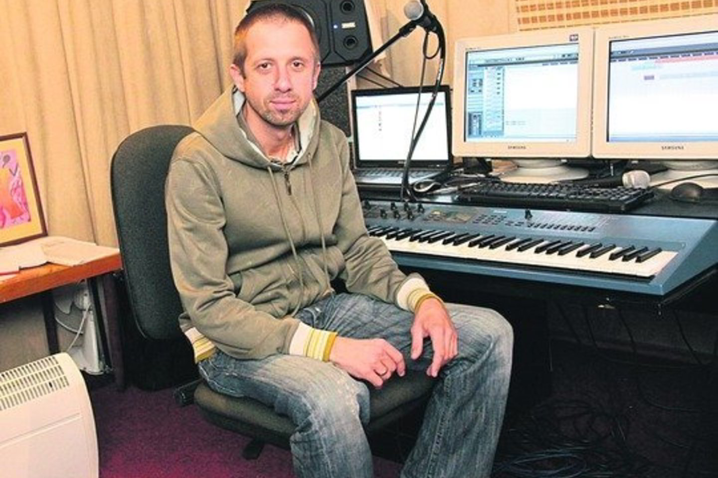 L.Adomaitis šokio spektakliui „Dulkių spindesys” sukūrė muziką, supinančią klasikos, džiazo ir hiphopo stilius.