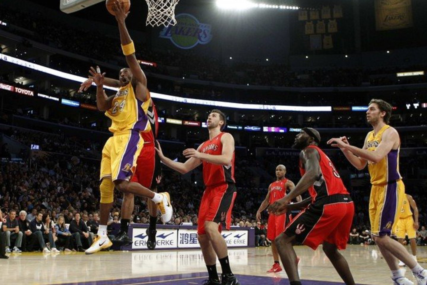 "Lakers" iškovojo šeštą pergalę.