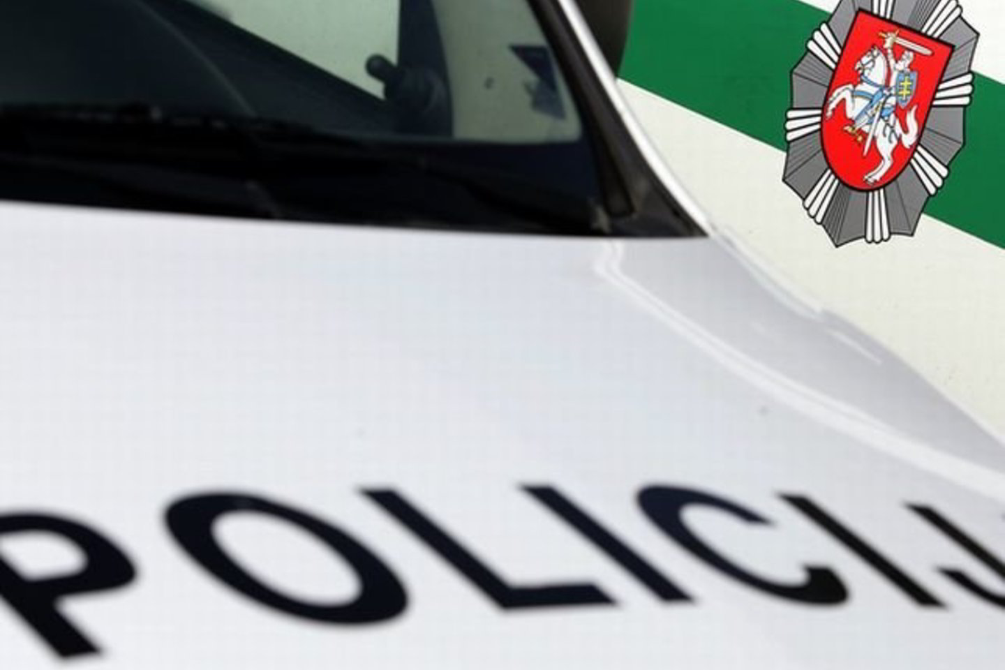 Policijai teko vykti į antstolių kontorą.