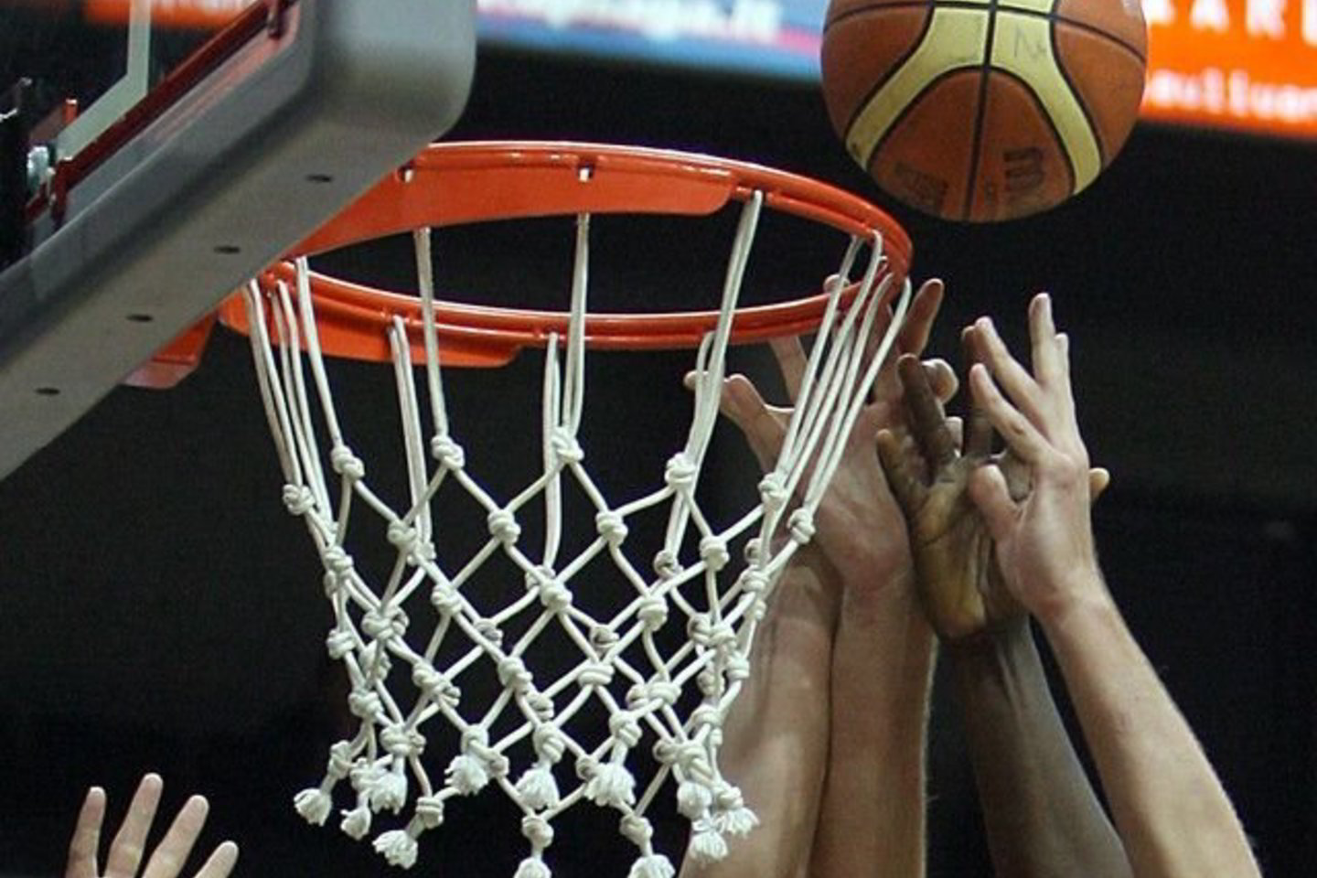 Malagos „Unicaja“ ekipa B grupės rungtynėse 75:71 (16:20, 17:19, 14:16, 28:16) namuose palaužė keturis laimėjimus turinčią Madrido „Real“ komandą.