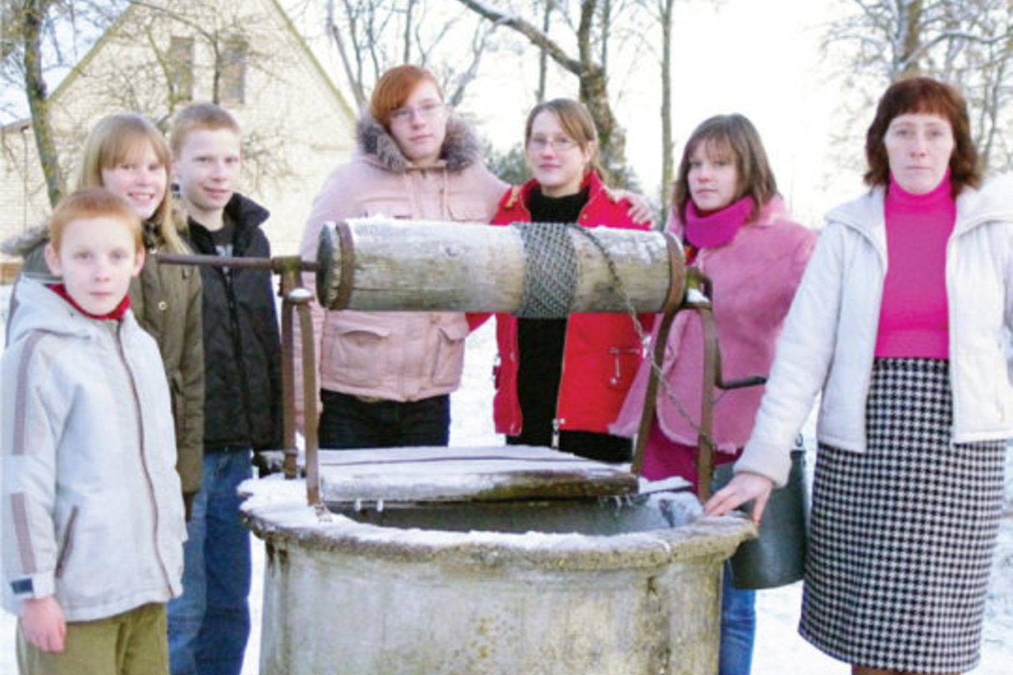 L.Krasauskienė būna patenkinta ir laiminga, kai namuose susirenka visi vaikai: (iš dešinės) Dovilė, Kristina, Rita, Tadas, Gintarė ir Rokas.