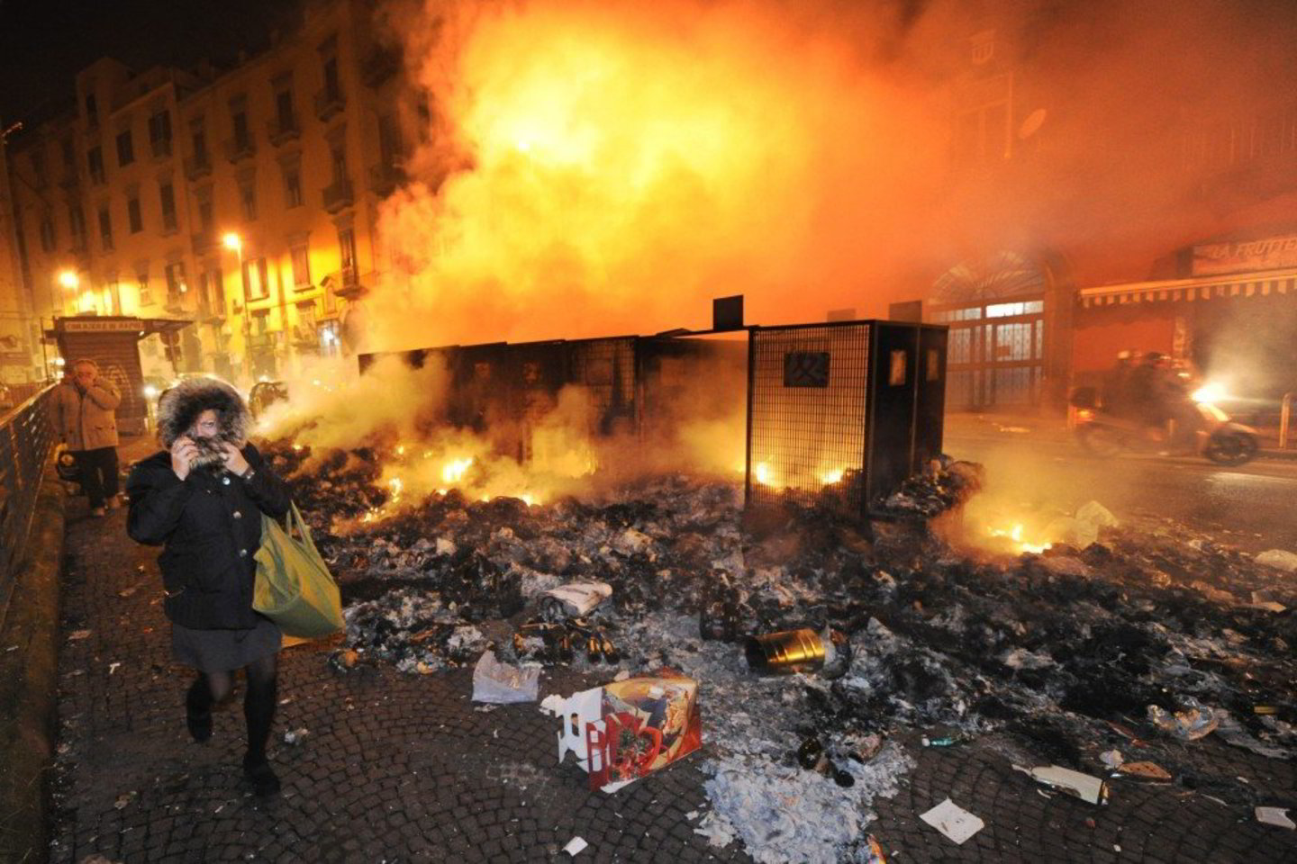 Ugniagesiai užpylė 140 ugnies židinių.