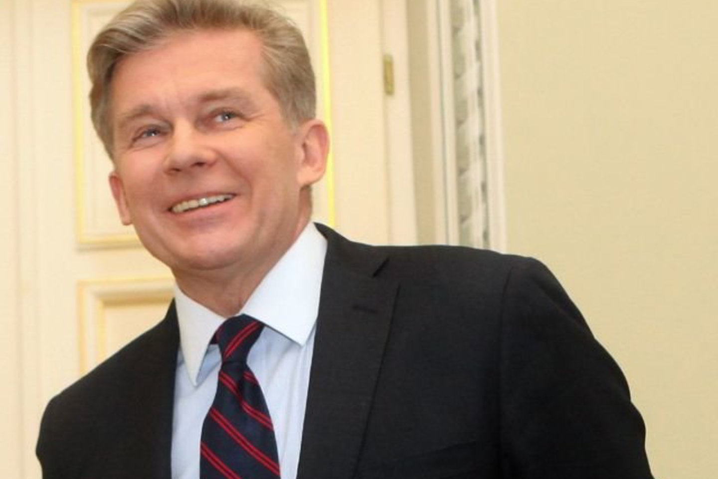 Užsienio reikalų ministras A.Ažubalis su prezidente kalbėjo apie paramą Baltarusijai.