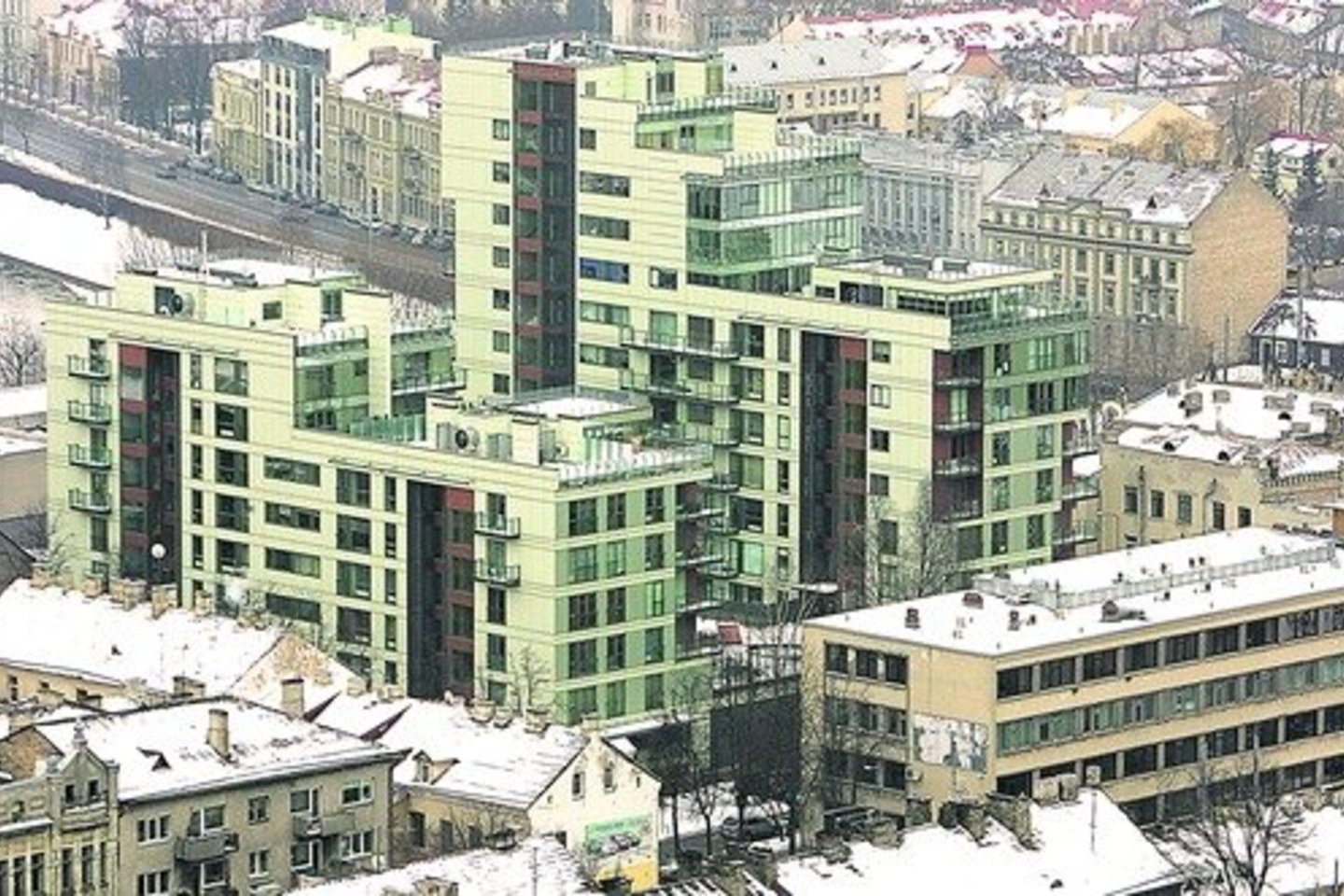 Būsto statytojai ir pardavėjai pastebėjo, kad pirkėjai tapo racionalesni. Vertindami, kiek kainuos butas, jie ne tik skaičiuoja, kokio dydžio įmoką bankui mokės kas mėnesį, bet ir prideda eksploatavimo išlaidas – sąskaitas už šildymą, namo remontą.