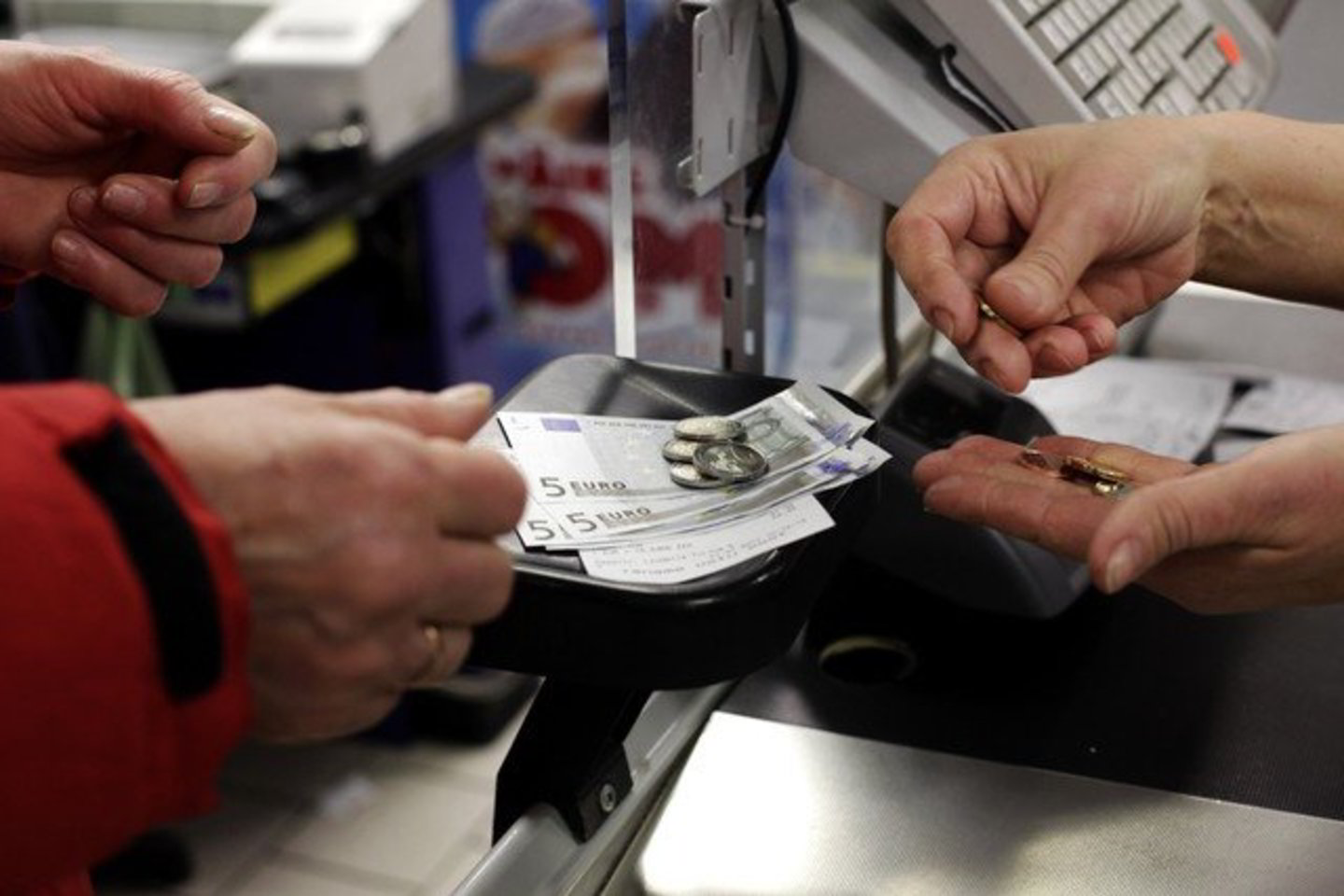 Nuo sausio 15 dienos Estijoje liks vienintelė mokėjimo priemonė - euras.