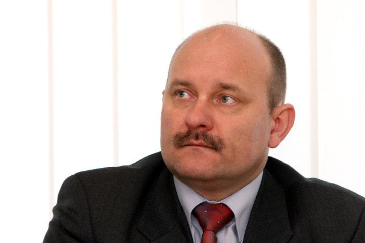 J.Komaras bendrovėje dirbo nuo 2007 metų gruodžio.