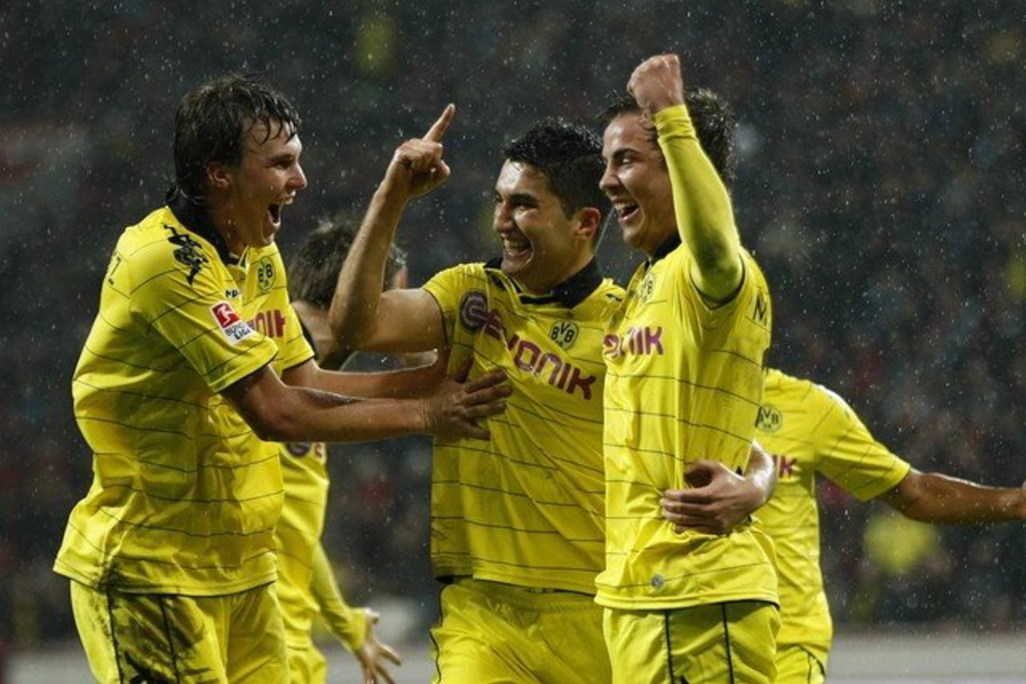 Dortmundo „Borussia“ futbolininkai tvirtai pirmauja čempionate.